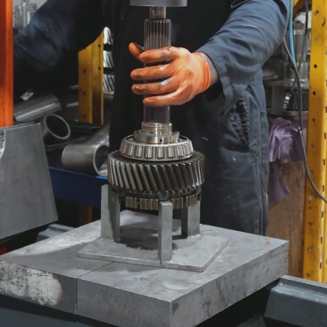 Heavy-duty I-Shift counter gear removal tool used in Volvo truck transmission rebuilds